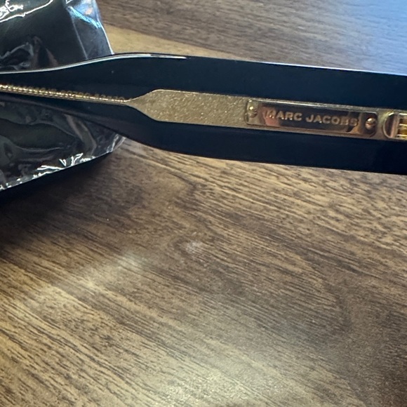 Marc Jacobs Bold Black Sunglasses - Picture 10 of 13